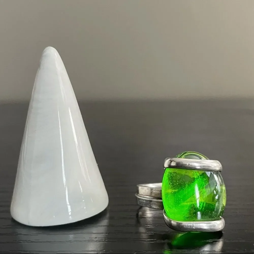 Unique Green Ring with Silver Wire, 7.5